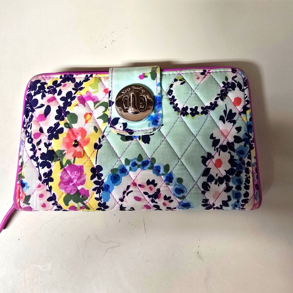 Vera Bradley RFID Turnlock Wallet Wildflower Paisley